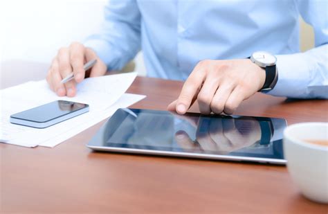 Working-On-iPad-2 – Mpengo