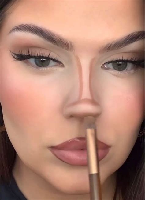 Pin by Николь/nicole on Aesthetic makeup | Nose makeup, Contour makeup ...
