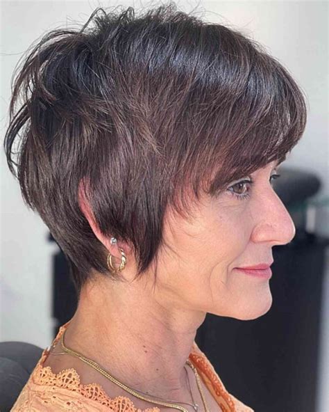 21 Modern Pixie Haircuts for Women Over 60
