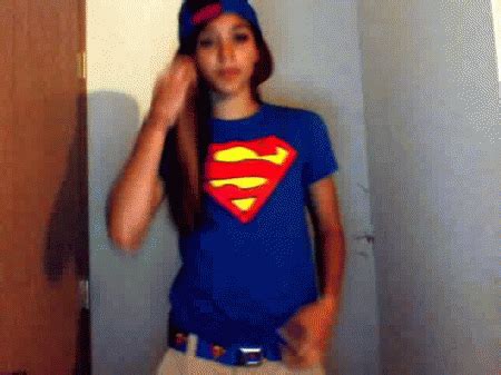 Topic Gifs: Femmes, Caca, Chutes&Co (cf.1er post warning modération