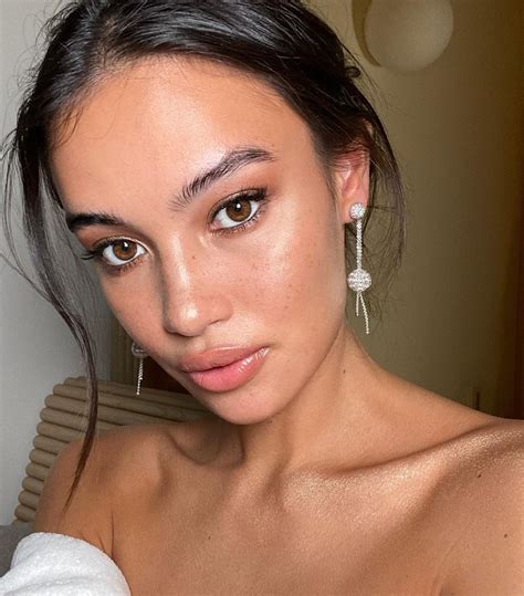 The 32 Best No-Makeup Makeup Products | Who What Wear