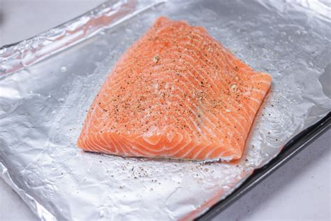 how to know when salmon is done cooking