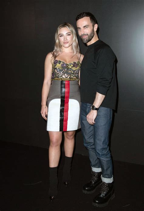 Florence Pugh Nude Pics, Sex Scenes Compilation & Topless Porn