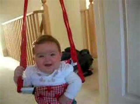 Jumping Bebe - YouTube