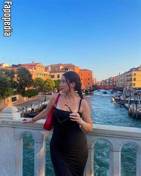 Defne Ergun Nude Leaks - Photo #4208699 - Fapopedia