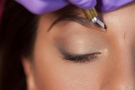 Permanent-Make-up – Vorteile und Nachteile
