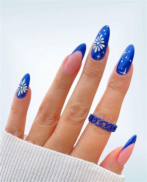 Snowflake Nail Art - 25+ Beauties To Recreate For Winter - Emerlyn Closet