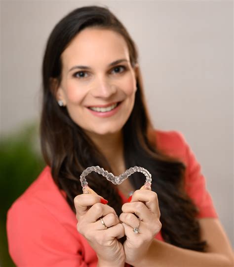 Foxxi Budai Fogszabályozás - Smilezor