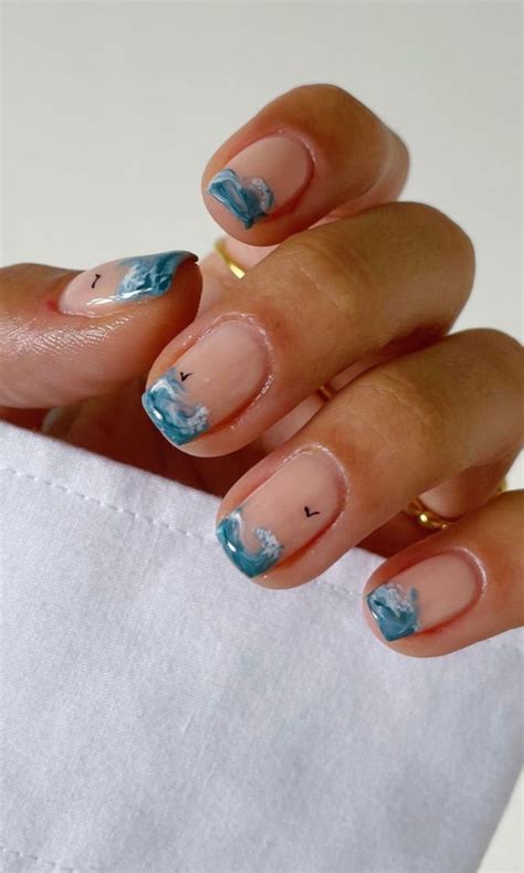 25 Insanely Cute Christmas Nail Designs To Copy This Year | Christmas