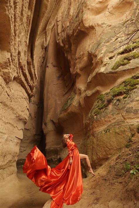 Aslı Koçak: TikTok Fenomeni, Ajans Sahibi ve Model