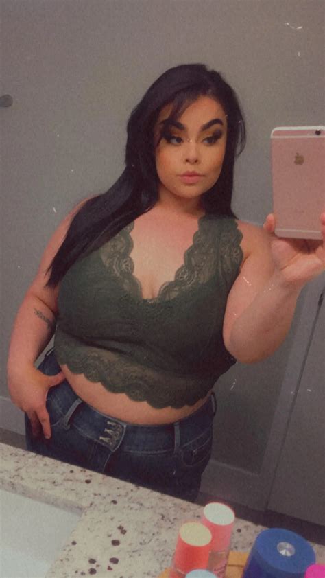 Chubby Latina | Scrolller