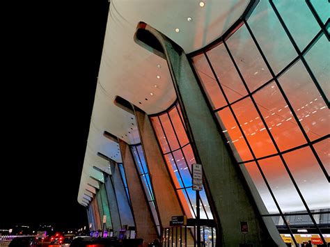 IAD (Dulles International Airport) Main Terminal holiday lights last
