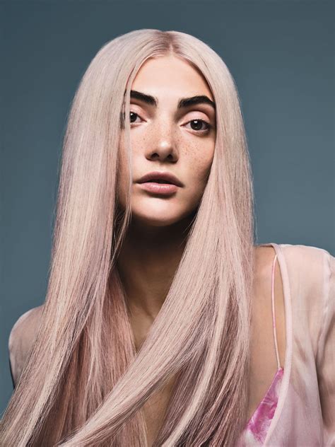 C-2023-Essential Looks 1.2023 De Schwarzkopf-1574-15 - Tupelu.com