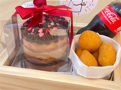 Mini Bolo Para Cesta De Café Da Manhã - Cesta café da manhã mini com bolo - Amor Embalado Confeitaria - Amor ...