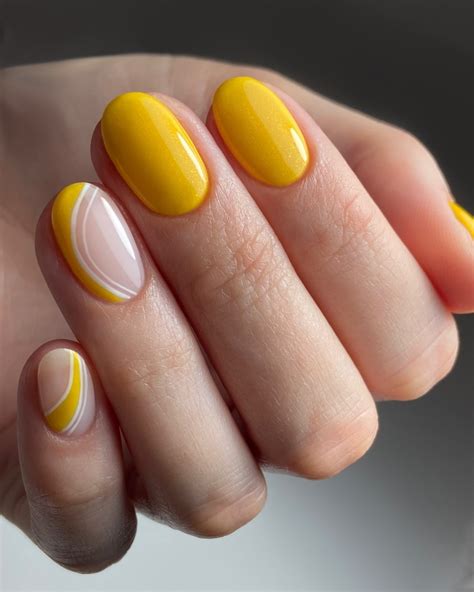 18 Gorgeous Short Round Nail Designs That Impress - Archeworks