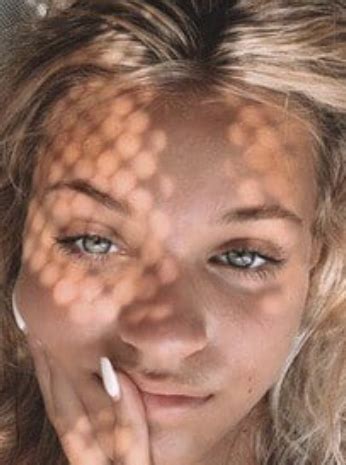 Sofia Lianna (TikToker) Personal Life, Height, Affair, Age, Boyfriend