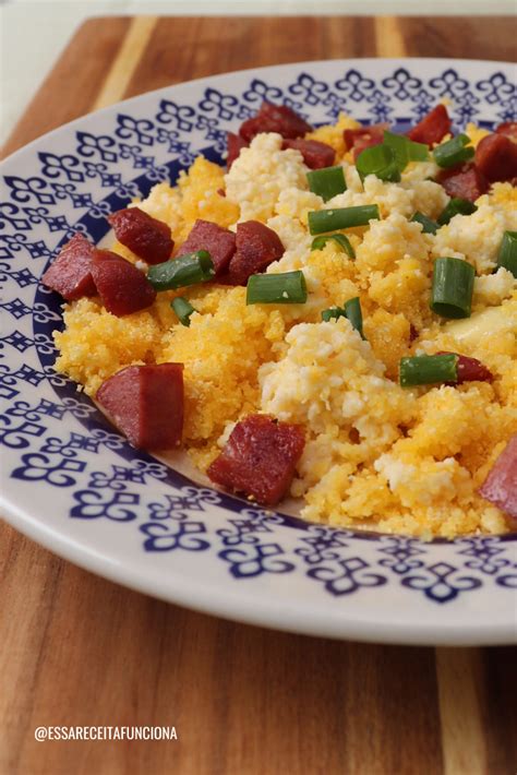 Cuscuz Com Calabresa E Ovo - Cuscuz com ovos mexidos cremosos e linguiça calabresa | Receitas ...