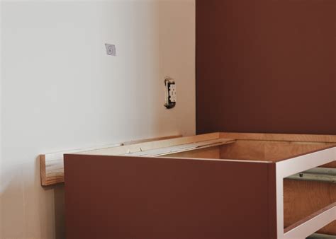 how to hang wall cabinets 7