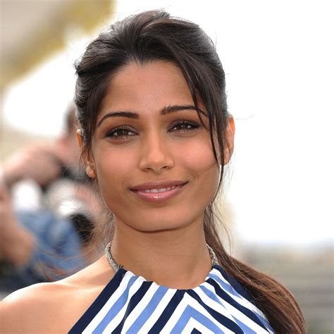 Pictures of Freida Pinto