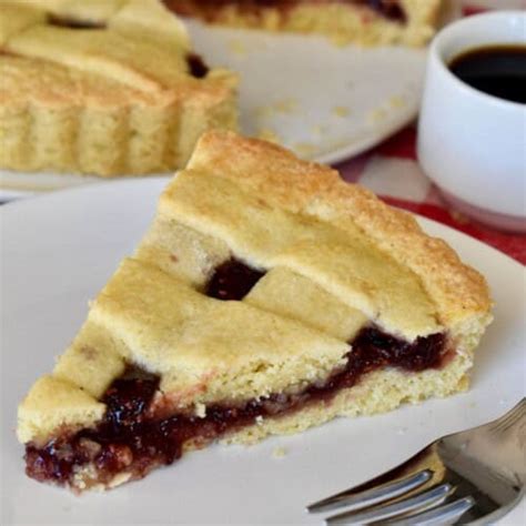 Italian Crostata Recipe (Authentic Jam Filled Tart) - This Italian Kitchen