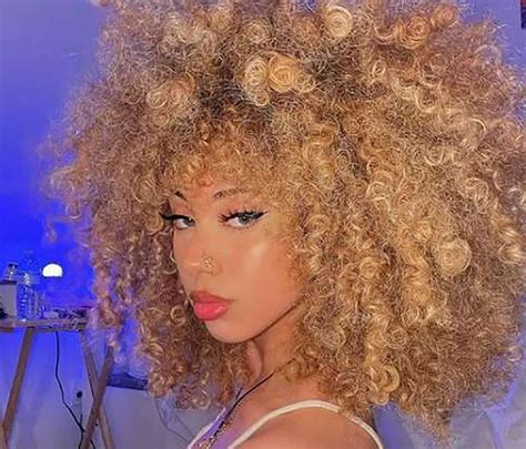 Who is Anna Vlasova? Age, Biography, Height, Wiki, Family, Net Worth ...