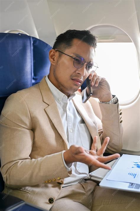 Premium Photo | Stressed Asian businessman complaining to his employee