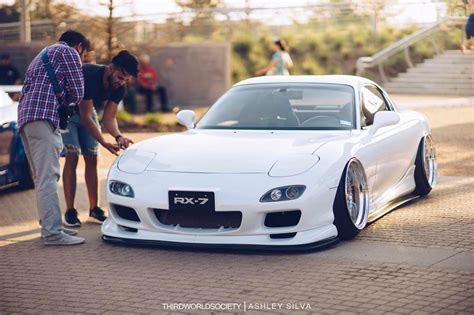 Pin on Mazda RX7s
