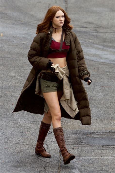 Karen Gillan - On set of 'Jumanji' in Atlanta, November 2016 • CelebMafia