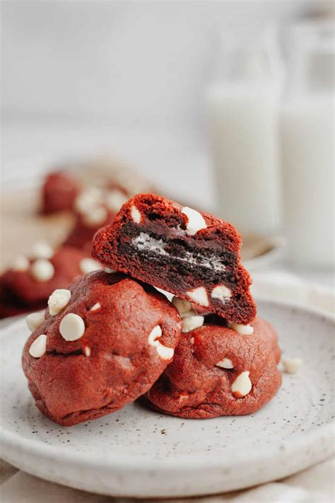 Red Velvet Oreo Cookies - Alpine Ella