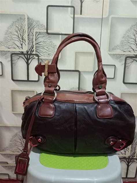 GILLIVO, Luxury, Bags & Wallets on Carousell
