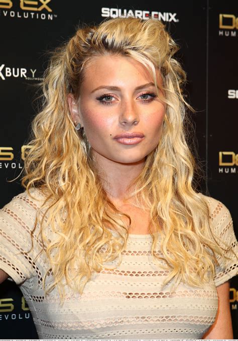 Opiniones de alyson michalka