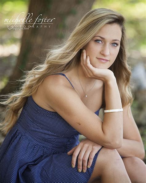 Senior girl portraits | Senior portraits girl, Portrait girl, Senior girls
