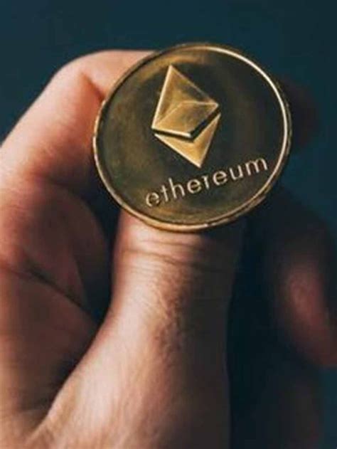Ethereum's Fluctuating Fortunes: Should You Hold or Fold