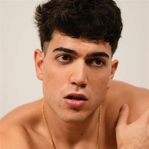 juan luis baby rnb estrena video flores shangay