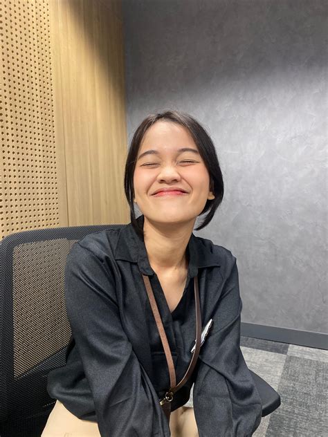 Adelia Evifania Ginting – Medium