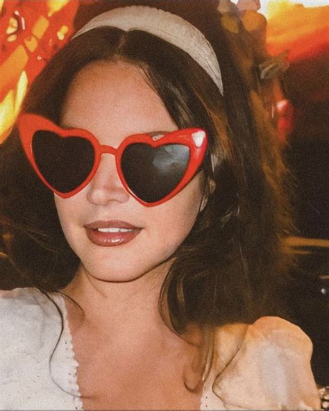 Pin on Lana Del Rey | Heart shaped sunglasses, Vintage sunglasses retro ...