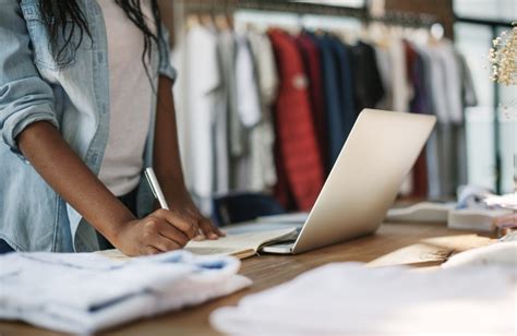 fashion merchandising courses