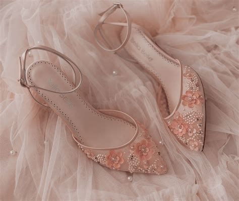 Bella Belle Shoes Review & Feminine Shoe Haul - Lizzie in Lace