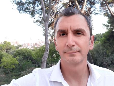Доц. Михаил Околийски: Нужно е интелектуално усилие, за да не смяташ ...