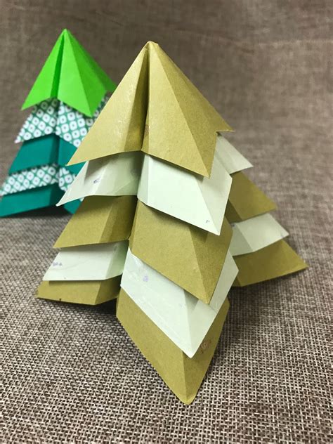 Origami paper christmas tree - mathmilo