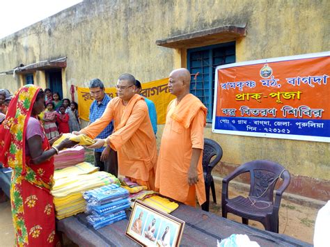 Distribution of Clothing: Bagda,October 2018 | Belur Math Media Gallery