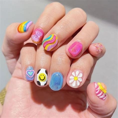 inspirasi desain nail art  bisa kamu tiru