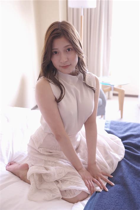 藤井レイラ 1 まるみえHOTEL 年下の熟女 - 微图坊