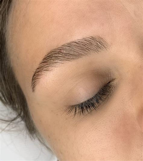 Brow Expert - BROWS N BEAUTY Microblading Berlin