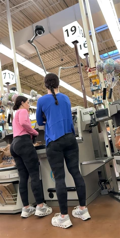 Twin Bubble Butt Sisters Lulu at Grocery Store - Spandex, Leggings