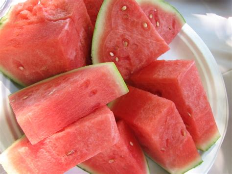 Segalanya bermula Di sini: KHASIAT BUAH TEMBIKAI