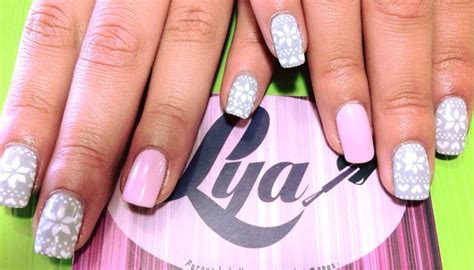 Gelish Navidad. Uñas Gelish. Grey nails. Uñas grises. Uñas navideñas ...