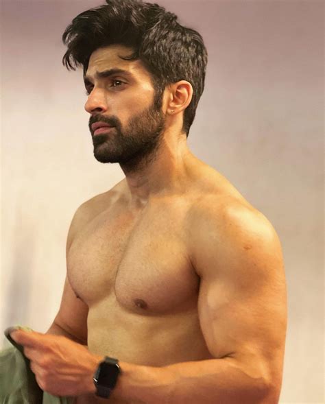 shirtless bollywood men tv hunk topless beard body