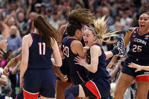 UConn's Paige Bueckers, Azzi Fudd back in March Madness championship