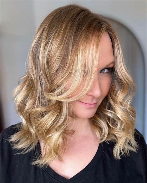 Top Fall Blonde Hair Color Trends for a Stunning Seasonal Look